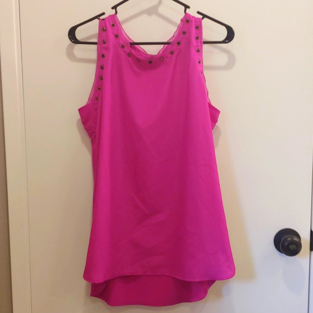 Worthington magenta pink top with bronze grommets size medium